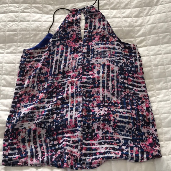 Top - Picture 2 of 3